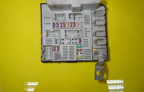 Renault Scenic II - Grand scenic II Fuse module 8200481866-G 519158083 7950761762