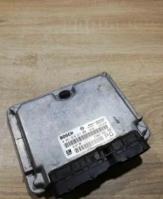 Opel Vectra B Engine control unit/module ECU 0281010271 24417196