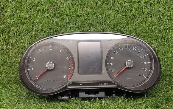 Speedometer (instrument cluster)