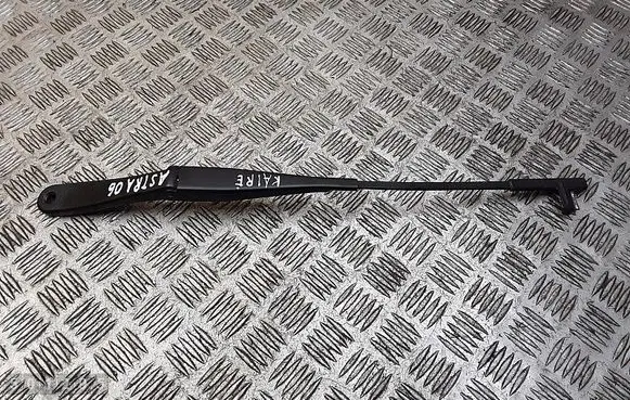 Opel Astra H Windshield/front glass wiper blade 13111219