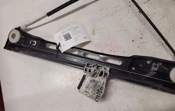 Mercedes-Benz E W211 Front door window regulator with motor A2117200246 A21182002342
