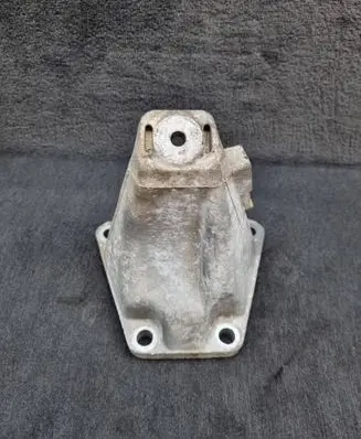 Audi A6 S6 C5 4B Engine mounting bracket 8D0199308AD