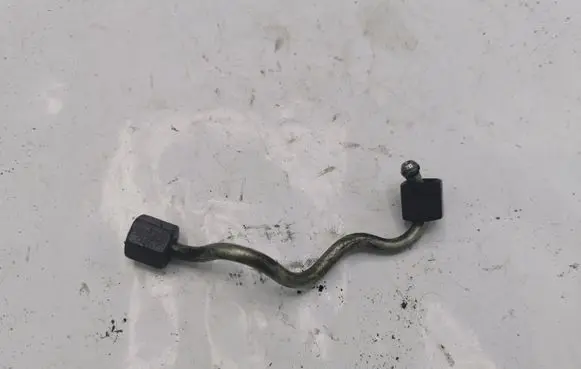 BMW X3 E83 Fuel injector supply line/pipe NOCODE