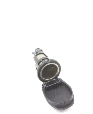 Nissan X-Trail T32 12 V Socket (front) 
