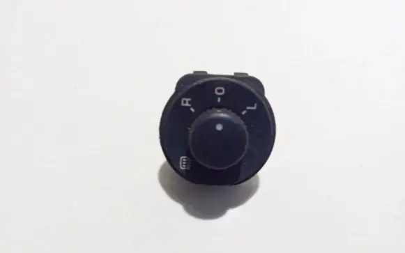 Skoda Octavia Mk1 (1U) Wing mirror switch