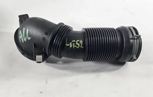 Skoda Octavia Mk2 (1Z) Air intake hose/pipe 06F129627G