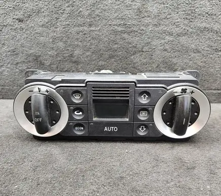 Audi TT Mk1 Climate control unit 8N0820043 8N0820043A