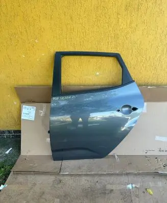 KIA Venga Rear door