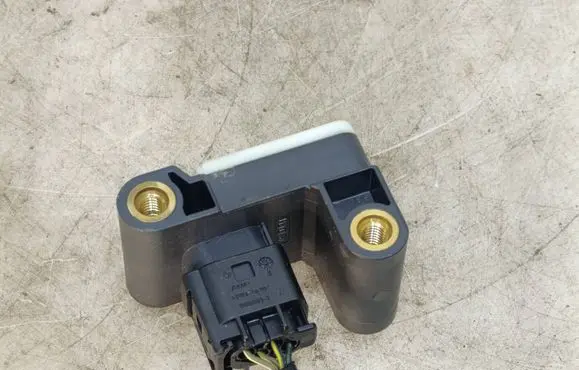 BMW 3 E90 E91 Airbag deployment crash/impact sensor 6911003 0285003900