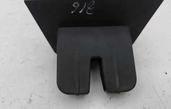Audi A7 S7 4G Tailgate/boot lid lock trim 4G8827520