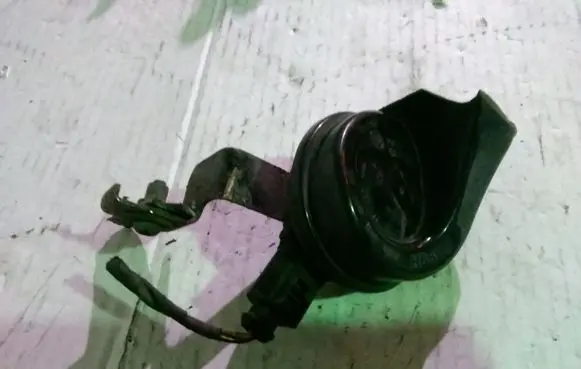 BMW 1 E81 E87 Horn signal 024148
