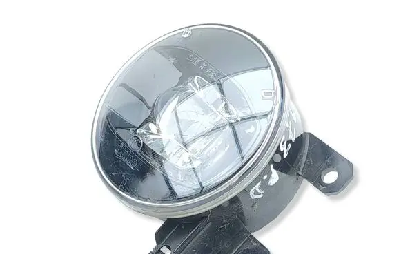 Citroen C4 III e-C4 Front fog light 9826960480