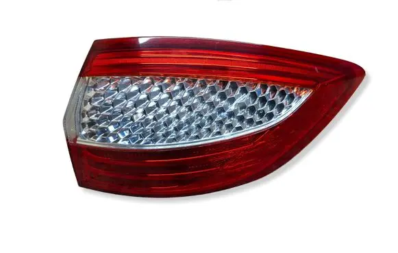 Ford Mondeo MK IV Rear/tail lights 7S7113404B