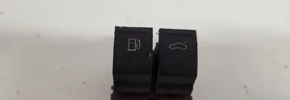 Tailgate opening switch