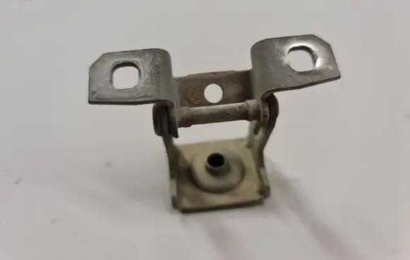 Fiat Grande Punto Tailgate/trunk/boot hinge C442G2027