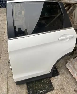 Honda CR-V Rear door