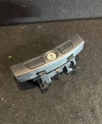 BMW 5 GT F07 Armrest lock 9142175