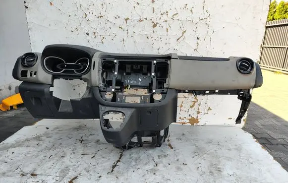 Renault Trafic III (X82) Dashboard