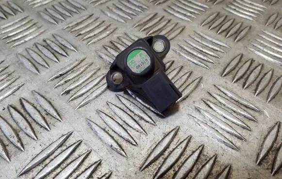 Mercedes-Benz ML W164 Air pressure sensor A0051535028