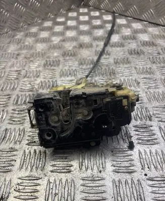 Skoda Octavia Mk1 (1U) Front door lock 