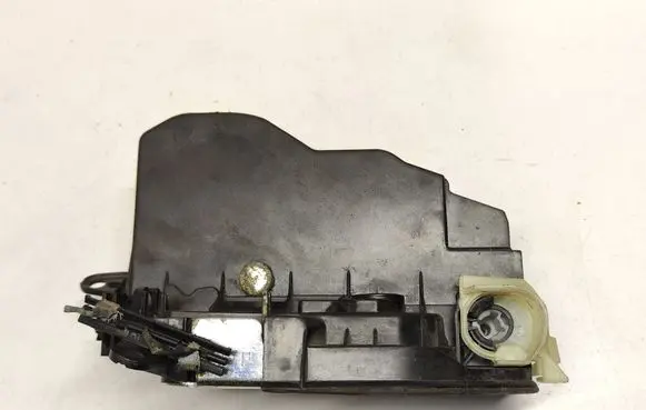 BMW X1 E84 Front door lock 7229461