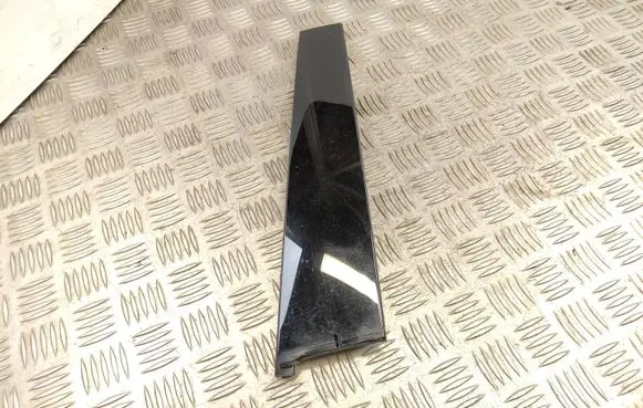 Citroen C4 III e-C4 Rear door glass trim molding 98311251XY