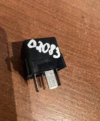 Mercedes-Benz A W169 Other relay A0025421319 D2083