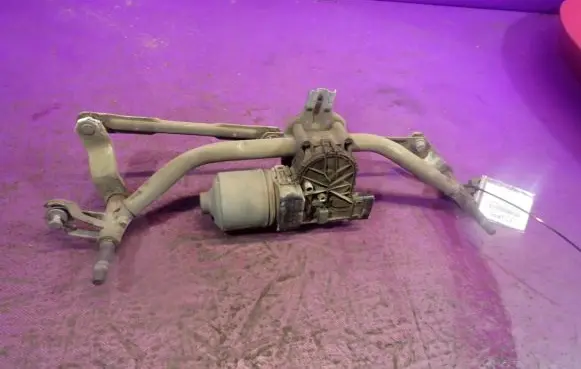 Peugeot 207 CC Front wiper linkage and motor 9650380780