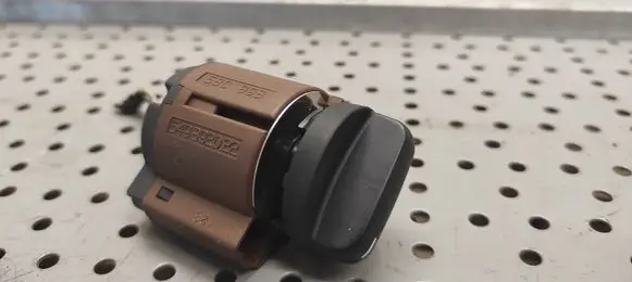 BMW 5 E39 Fog light switch 530893 8363684 549392022