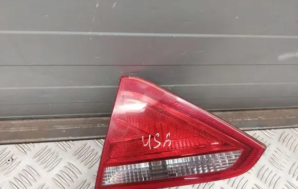 Audi S5 Tailgate rear/tail lights 8T0945094