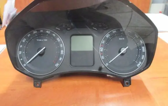 Skoda Octavia Mk2 (1Z) Speedometer (instrument cluster) 1Z0920810B