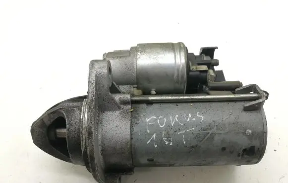 Ford Focus Starter motor AV6N11000DA