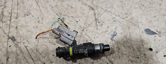 Nissan X-Trail T31 Fuel injector FBY2850 5008723