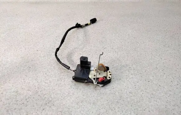 MG ZR Front door lock