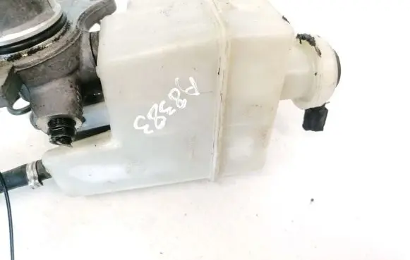 Land Rover Range Rover L322 Brake fluid reservoir 