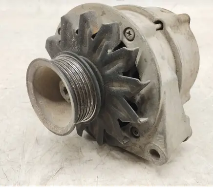 Mercedes-Benz 190 W201 Generator/alternator 0071545202 A0071545202 0071543302