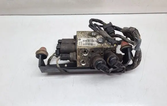 BMW 7 E65 E66 Active stabilizer control/valve assembly 6758704