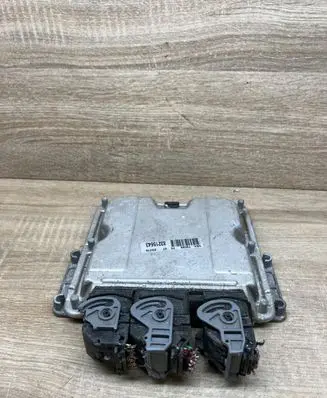 Peugeot 307 Engine control unit/module 9647472780 0281011081