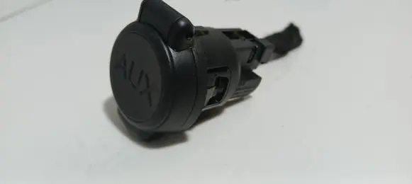 Citroen C4 II AUX in-socket connector 96647952XT