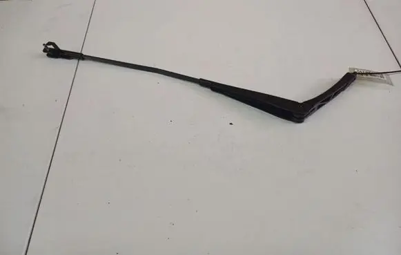 Front wiper blade arm