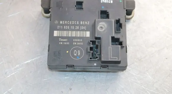 Mercedes-Benz E W211 Door control unit/module 2118201526
