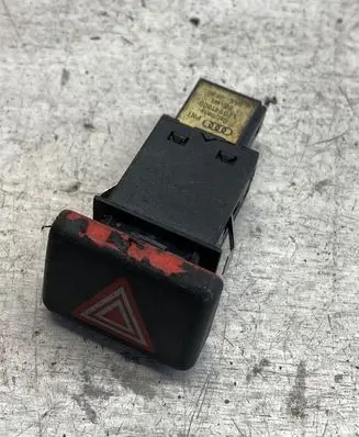 Audi A4 S4 B7 8E 8H Hazard light switch 8e0941509