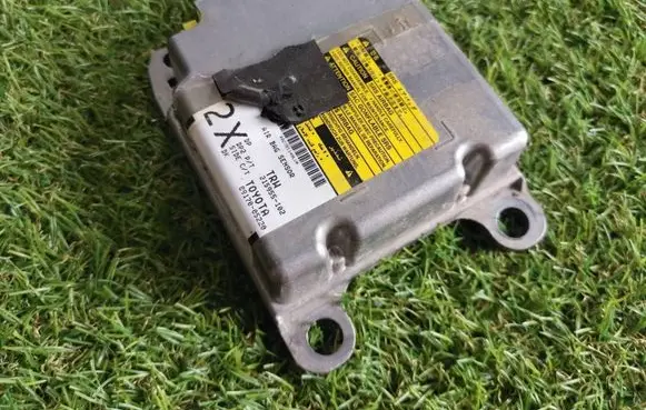 Toyota Avensis T250 Airbag control unit/module 8917005220 215955102 T15955102