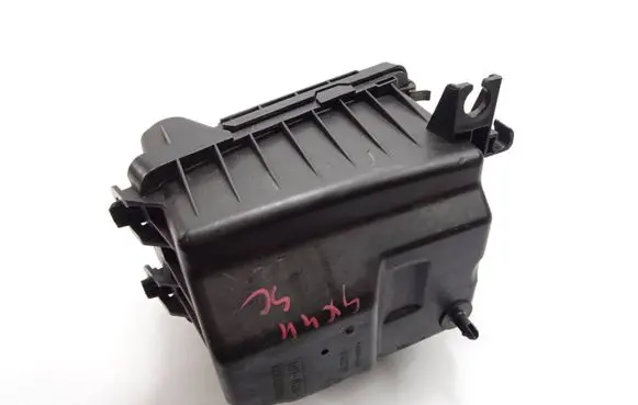 Suzuki SX4 S-Cross Air filter box 62MA01