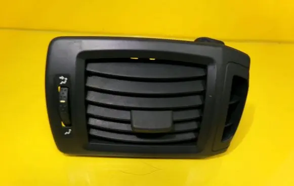 Renault Clio II Dashboard side air vent grill/cover trim 226377