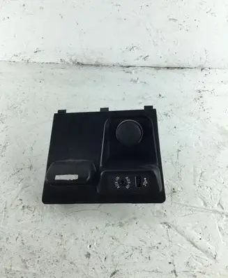 BMW X5 F15 USB socket connector 9252108 10055913 105067531C
