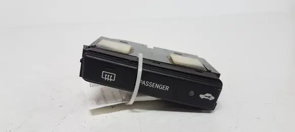 Windscreen/window heater switch