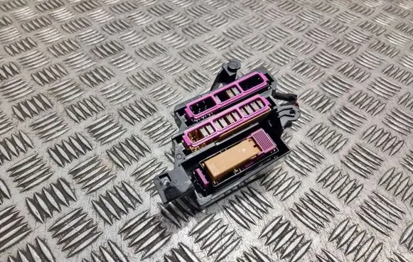 Audi A4 S4 B8 8K Fuse module 8K0937501