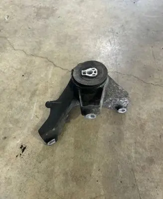 Opel Antara Engine mount bracket X00761A