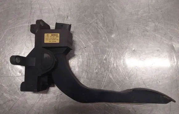 Iveco Daily 35 - 40.10 Accelerator throttle pedal 0281002632